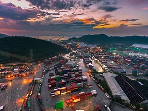 U.S.-China Truce Risks Extending — Not Ending — Trade War