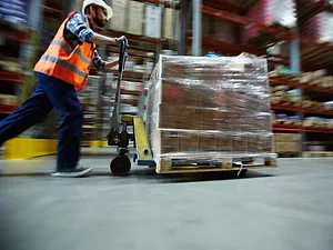 Trump Tariff War Sends U.S. Retailers on Buying Binge