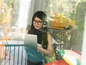 How to Navigate ‘Direct to Consumer’