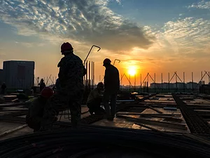 No More Heavy Lifting: Logistics Outsourcing for the Building Materials Industry