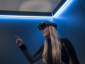 Google Glass Gets New Life on Factory Floor 