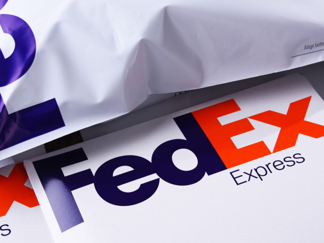 China Probes Illegal Knives in FedEx Package to Hong Kong