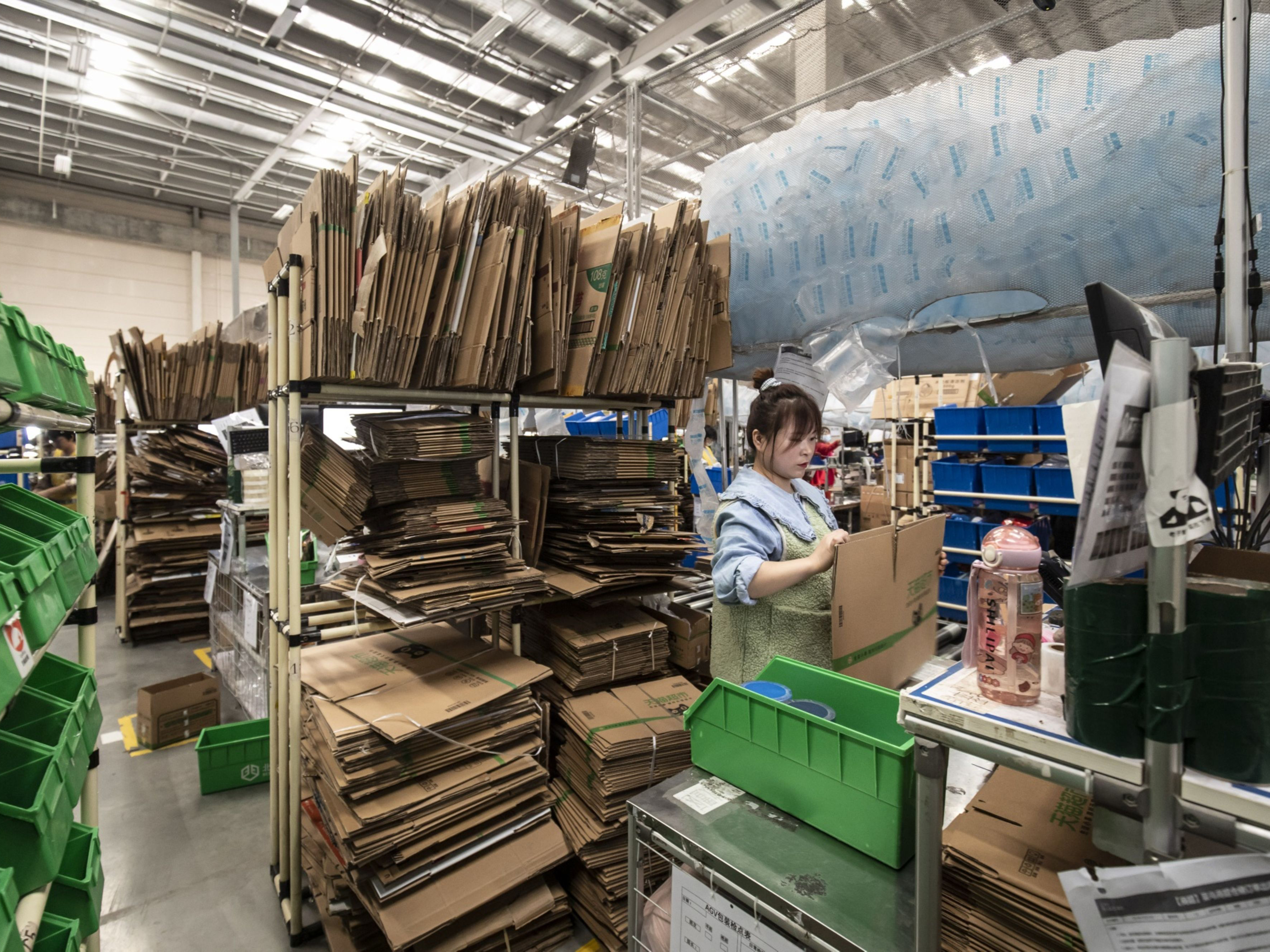 China’s Online Shopping Addiction Is Killing Its Green Packaging Drive