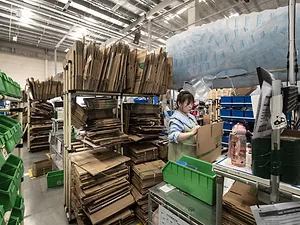China’s Online Shopping Addiction Is Killing Its Green Packaging Drive