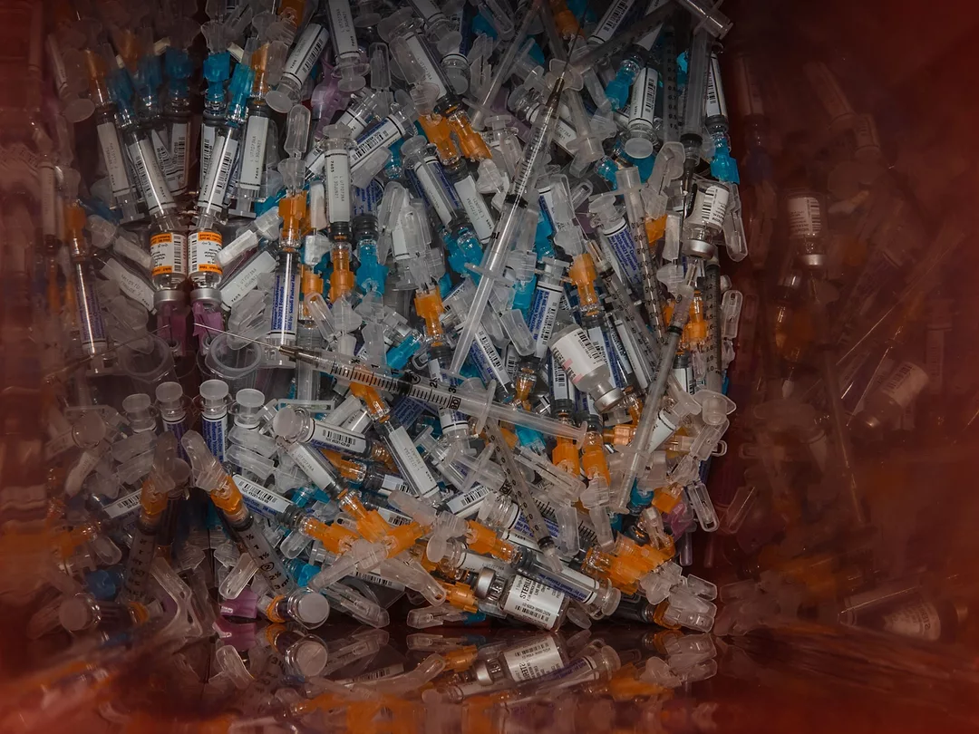 U.S. Vaccine Rollout Hindered by Faulty Coordination, Messaging