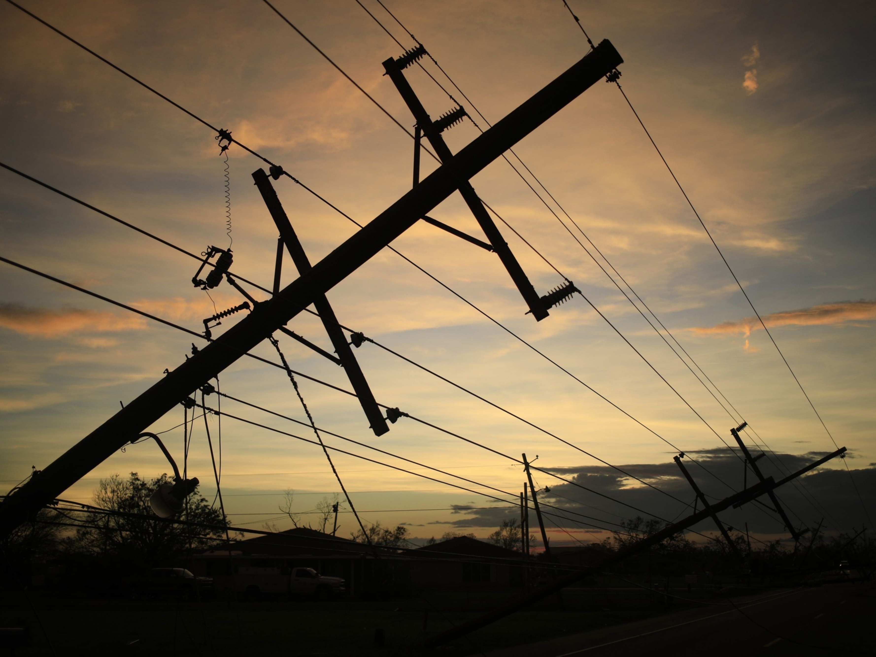 New Orleans Faces Days Without Power as Repair Work Begins | 2021-08-31