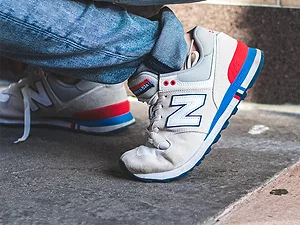 0407_NewBalanceSneakers.png