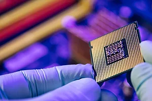 SEMICONDUCTOR CHIP iStock-1296135863.jpg