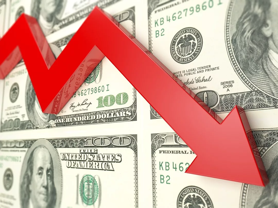 EARNINGS GRAPH GOING DOWN iStock-Baris-Ozer-1062733970.jpg