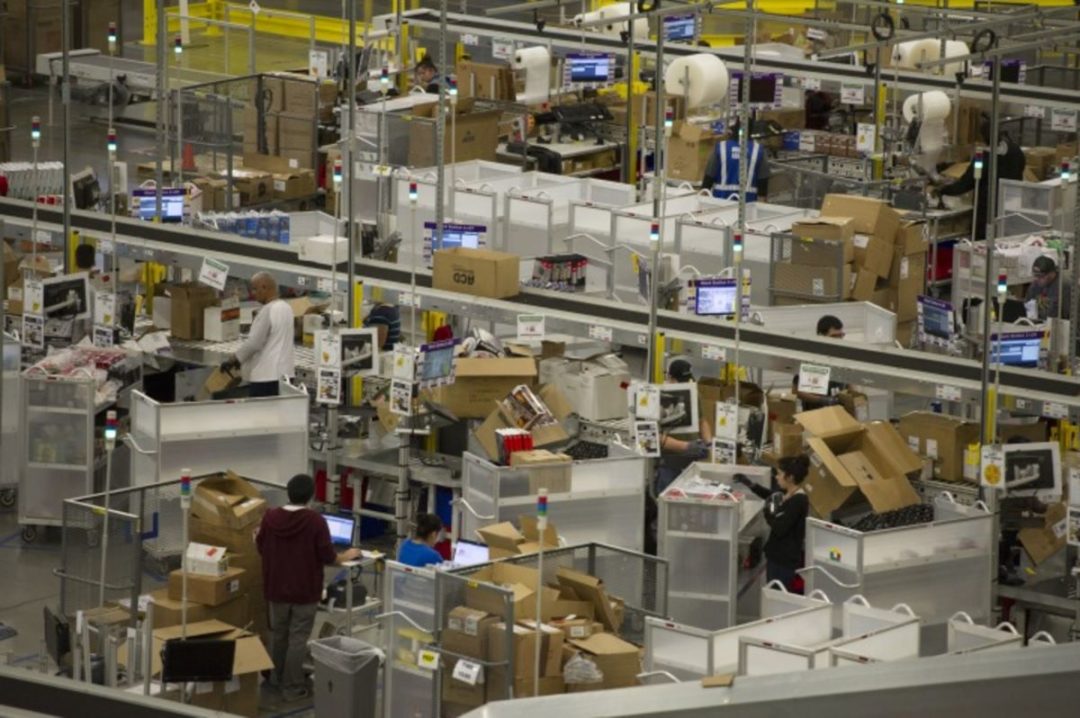 Photo of an Amazon warehouse Photo: Bloomberg