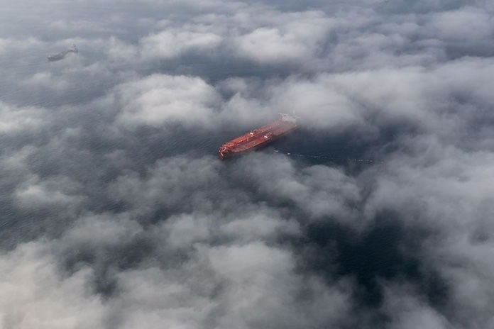 Oil tanker clouds bloomberg