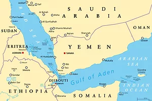 A BLUE AND YELLOW MAP SHOWS THE COUNTRIES SURROUNDING THE SOUTHERN ENTRANCE TO THE RED SEA