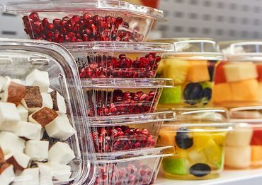 Plastic packaging clamshell fresh food fruit waste istock thomas demarczyk 939107290