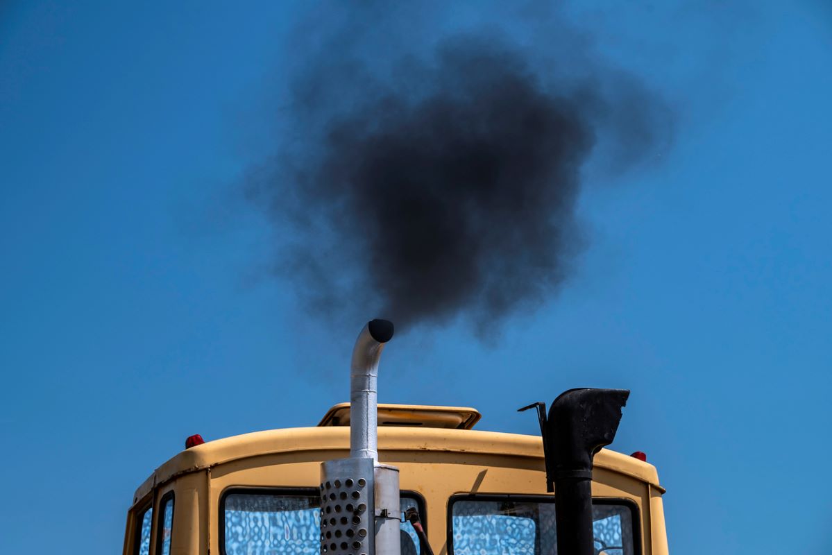 Truck emissions ghg greenhouse gas pollution environment sustainability istock tramino 1324589360