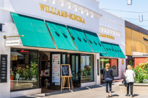 The outside of a Williams-Sonoma store. 