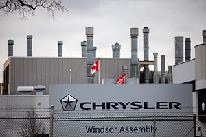 STELLANTIS CHRYSLER PLANT BLOOMBERG.jpg
