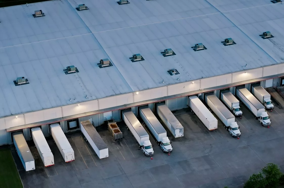 Warehouse distribution center dc istock halbergman 2161397387