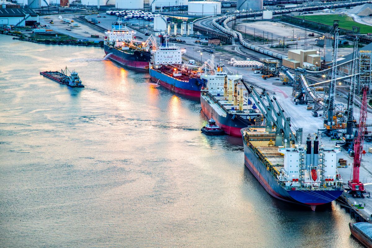 Houston Ship Channel'da seyreden tankerler, ABD liman trafiğini temsil ediyor