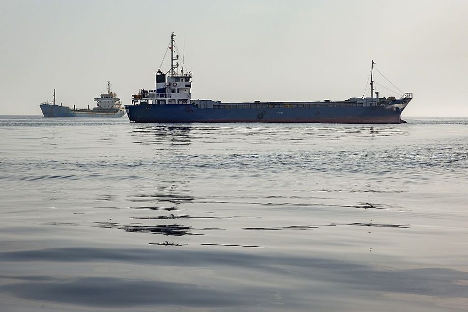 Hormuz Sees Biggest Day of Attacks Since U.S.-Iran Peace Deal