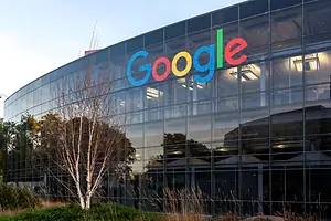 GOOGLE HQ MOUNTAIN VIEW GOOGLEPLEX iStock-JHVEPhoto-1163973538.jpg