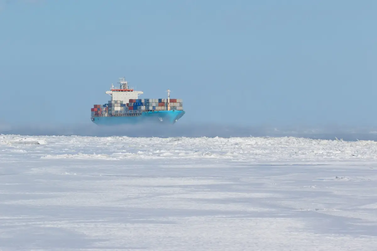 Arctic shipping ice istock 902006618