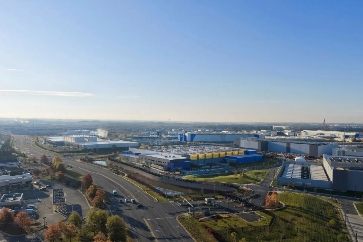 Data center ashburn virginia istock gerville 2248174924