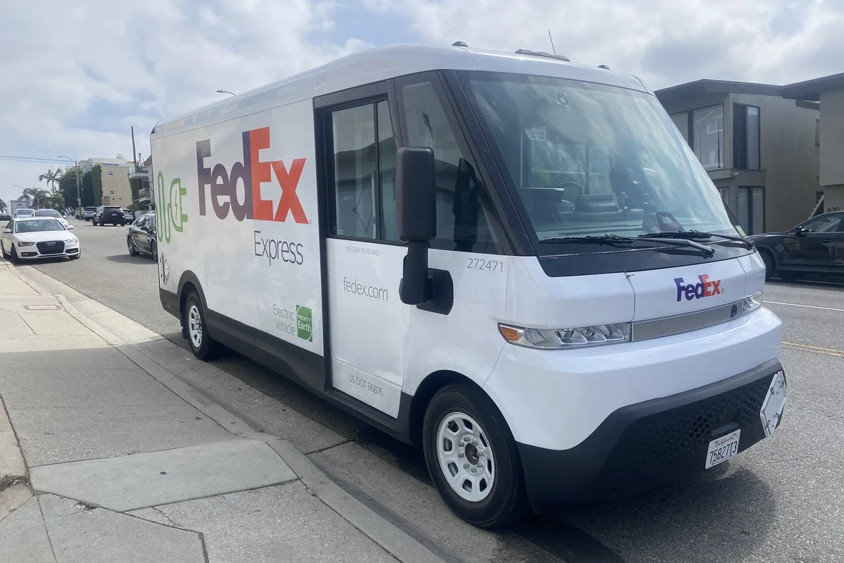 Fedex ev delivery truck istock p wei 2279743436