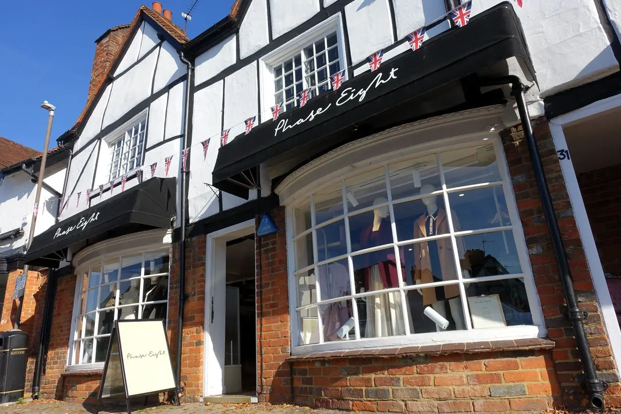 Phase eight fashion retail store uk istock peter fleming 2238368563