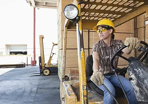 041717 onlineretailersnewwarehouses sliderimage