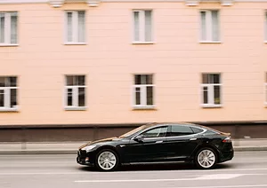 080417 inpivotalmomenttesla