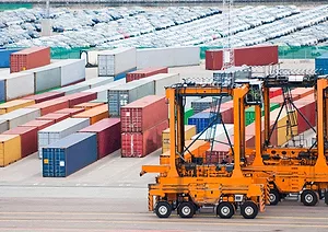 Logistics shipyard 03